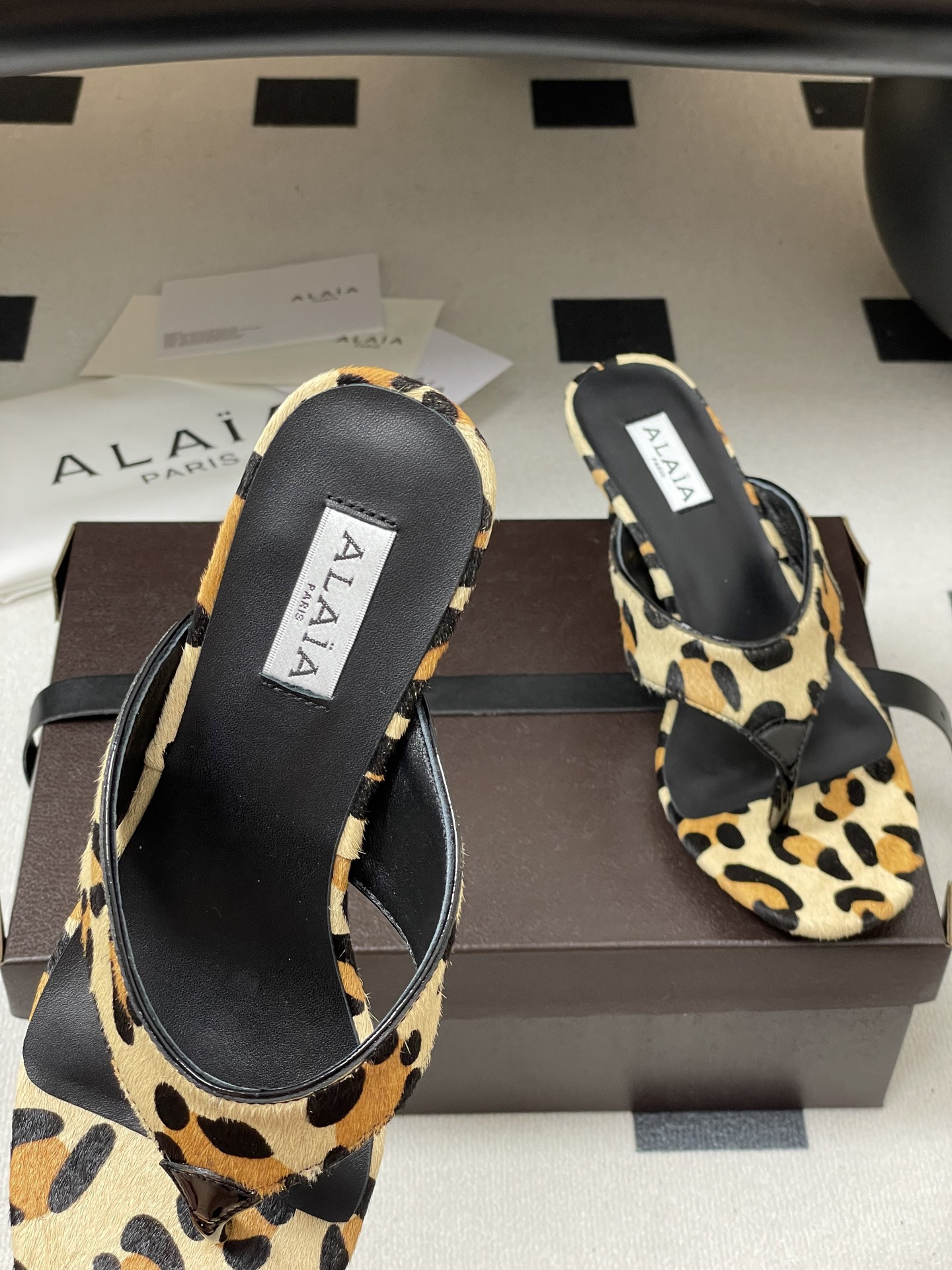 ua a1a1a triangle flat slides 5.5cm heel(cusT0mized size 7-10 days production time)