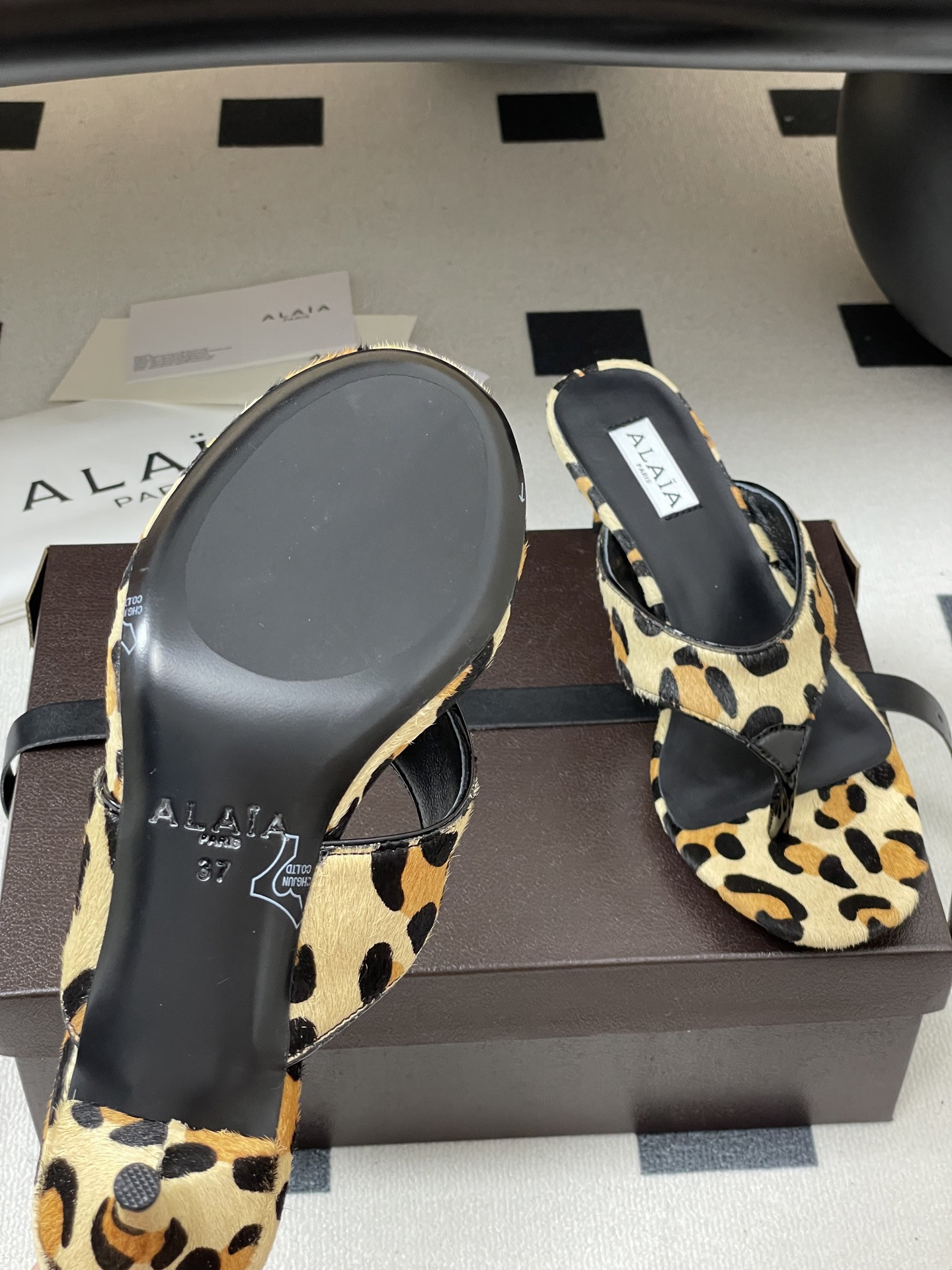 ua a1a1a triangle flat slides 5.5cm heel(cusT0mized size 7-10 days production time)