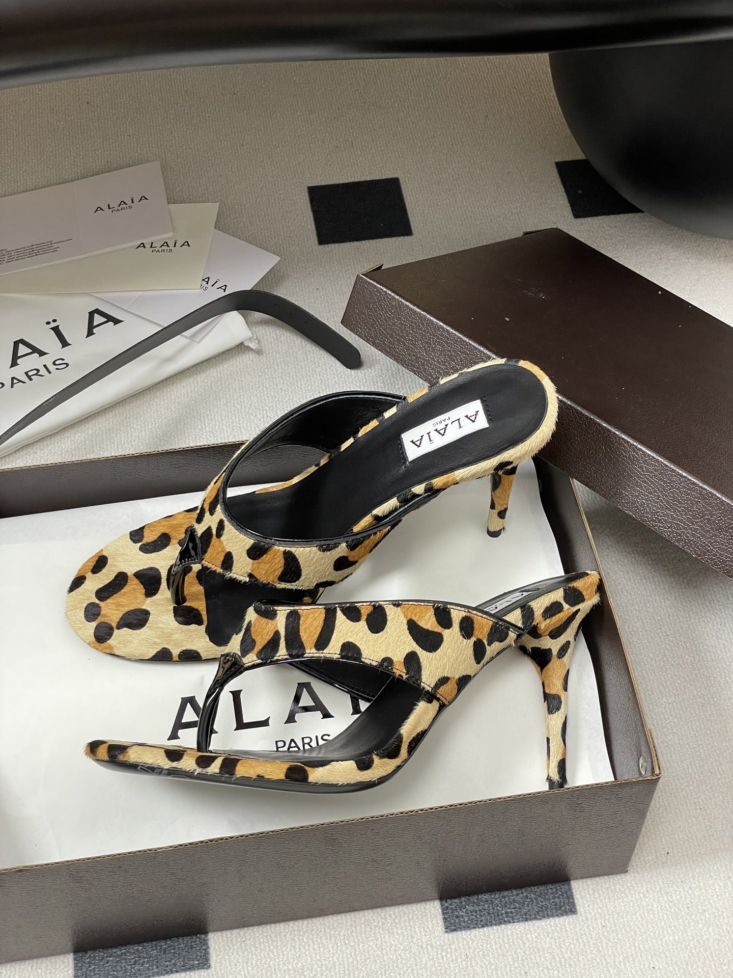 ua a1a1a triangle flat slides 9cm heel(cusT0mized size 7-10 days production time)