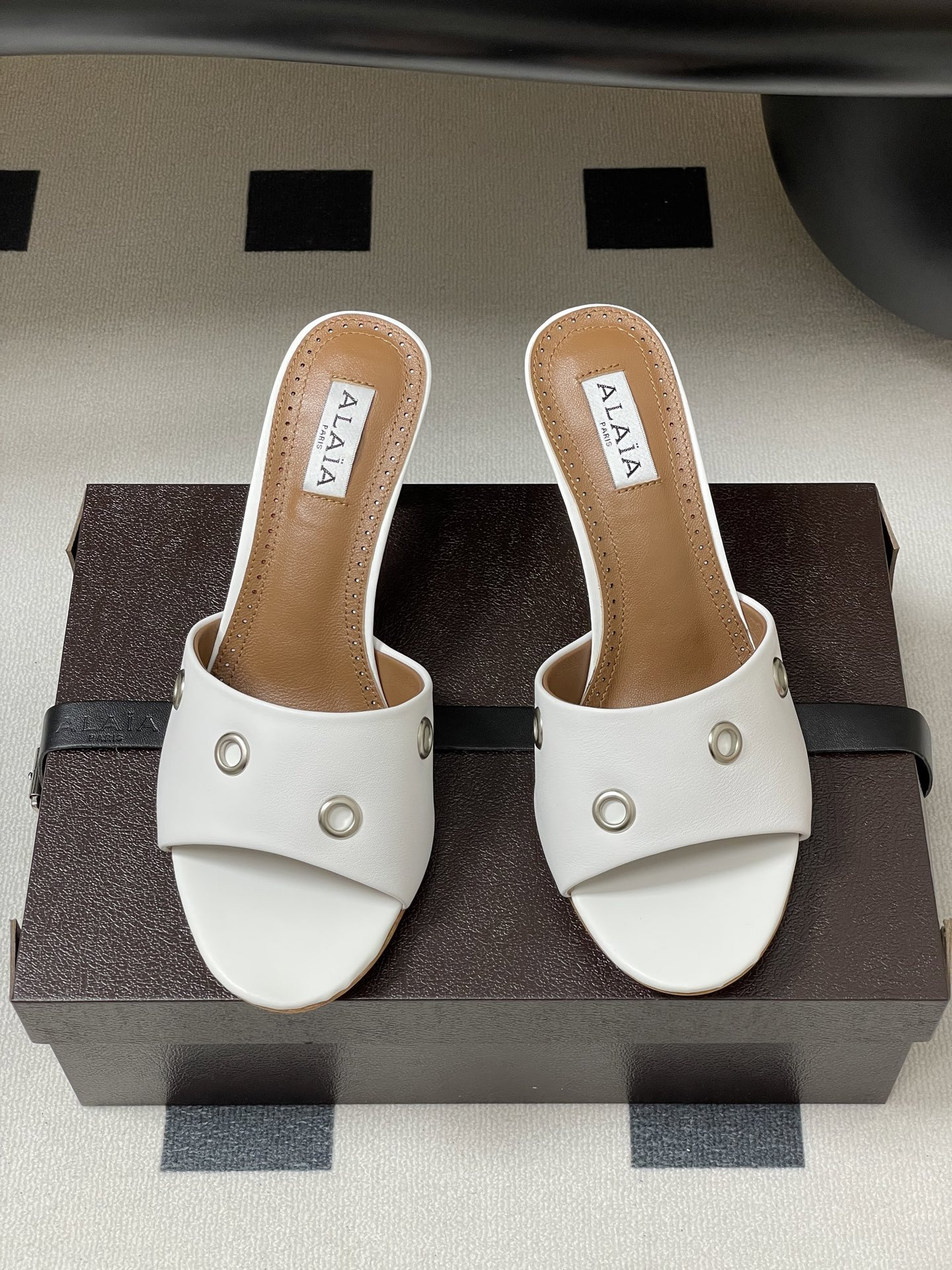ua a1a1a ring eyelets slippers 7cm heel(cusT0mized size 7-10 days production time)