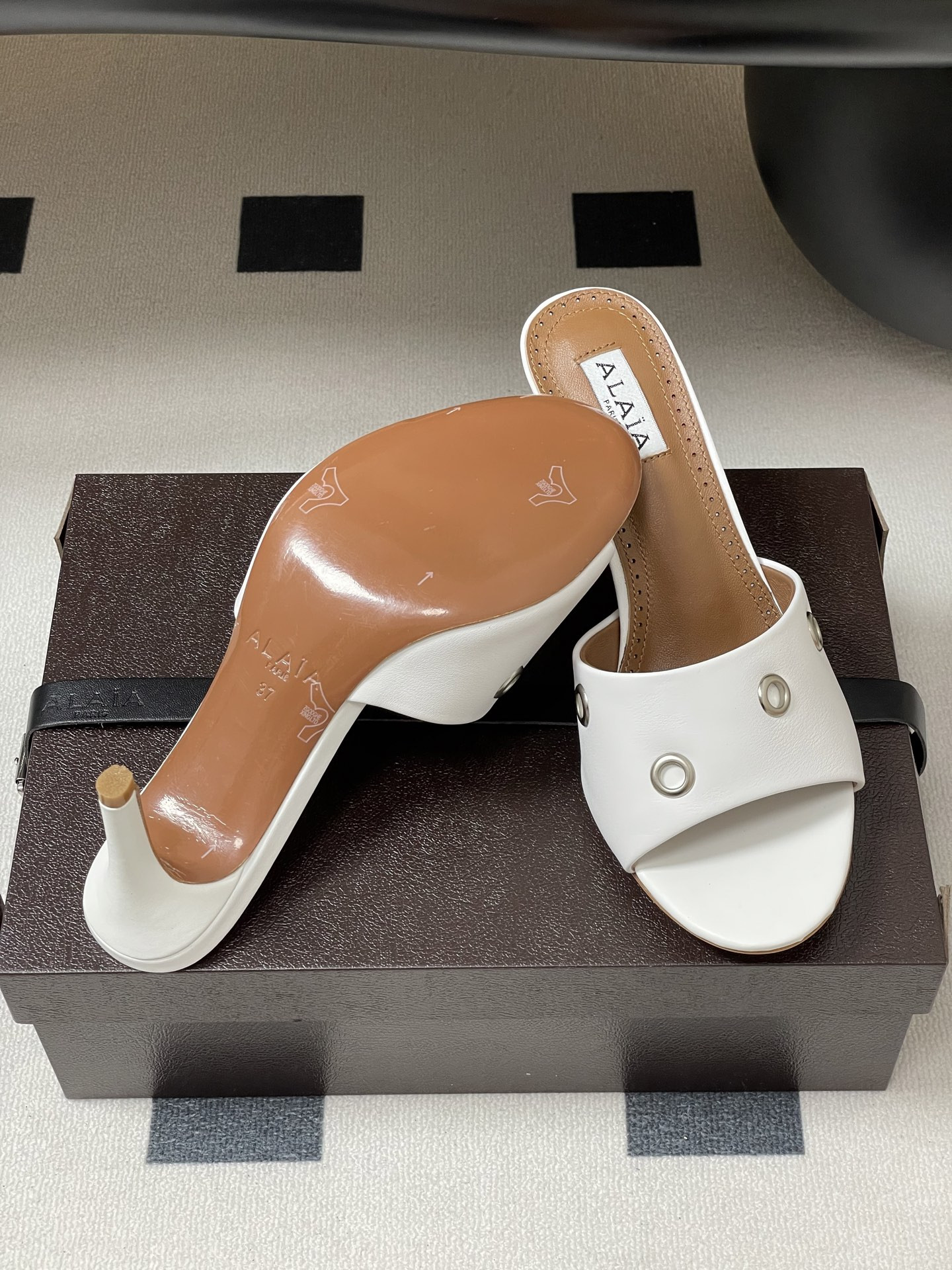 ua a1a1a ring eyelets slippers 7cm heel(cusT0mized size 7-10 days production time)
