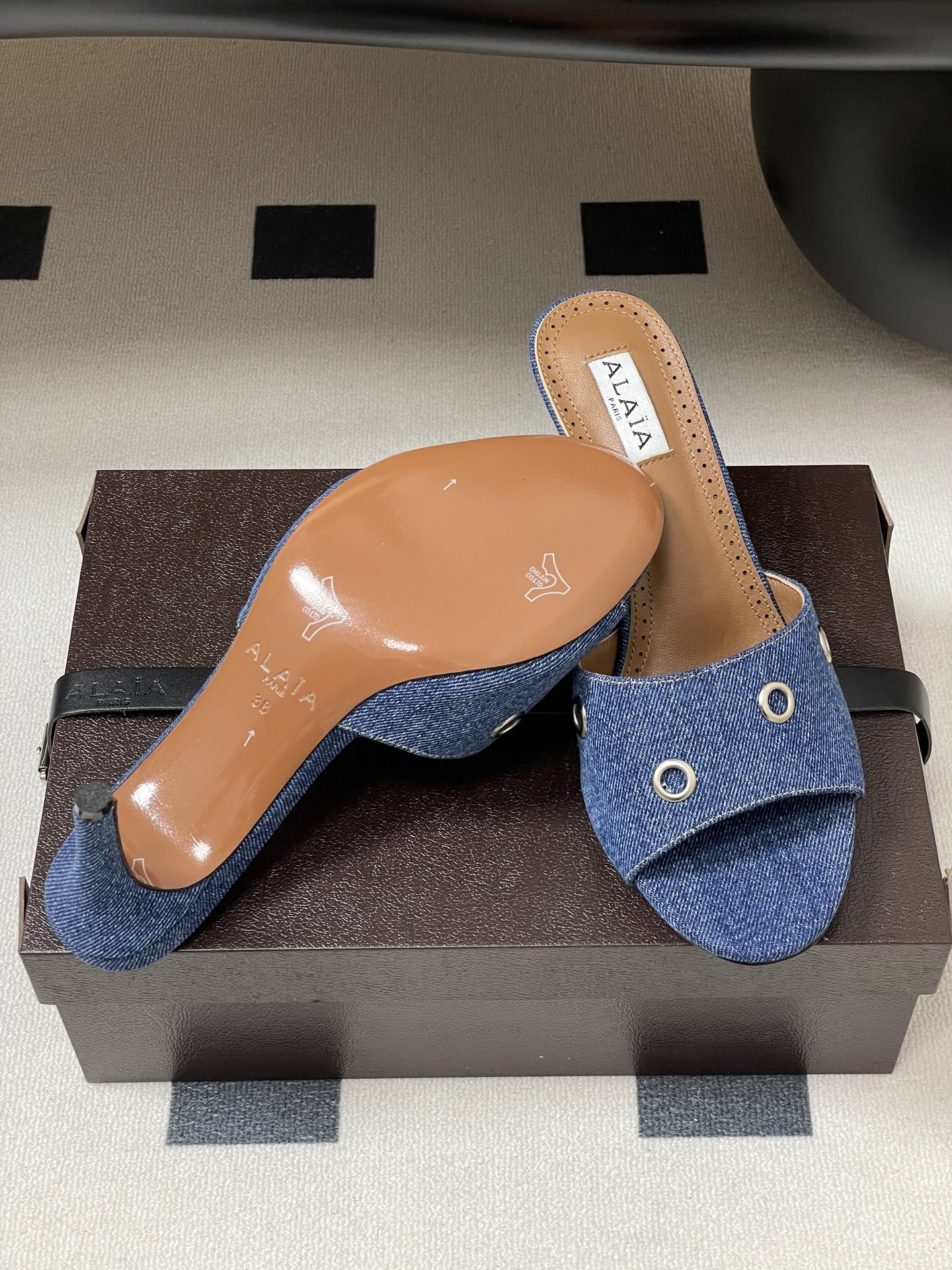 ua a1a1a ring eyelets slippers 7cm heel(cusT0mized size 7-10 days production time)