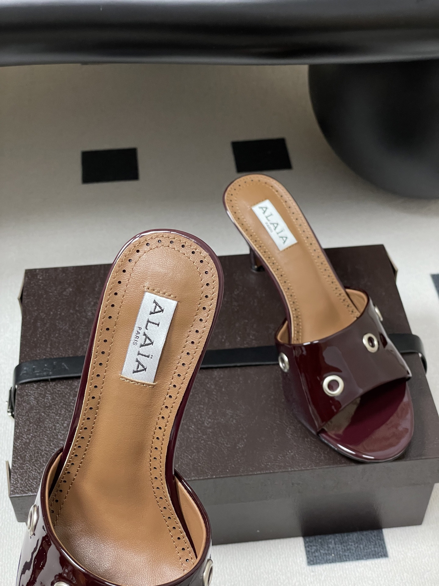 ua a1a1a ring eyelets slippers 7cm heel(cusT0mized size 7-10 days production time)