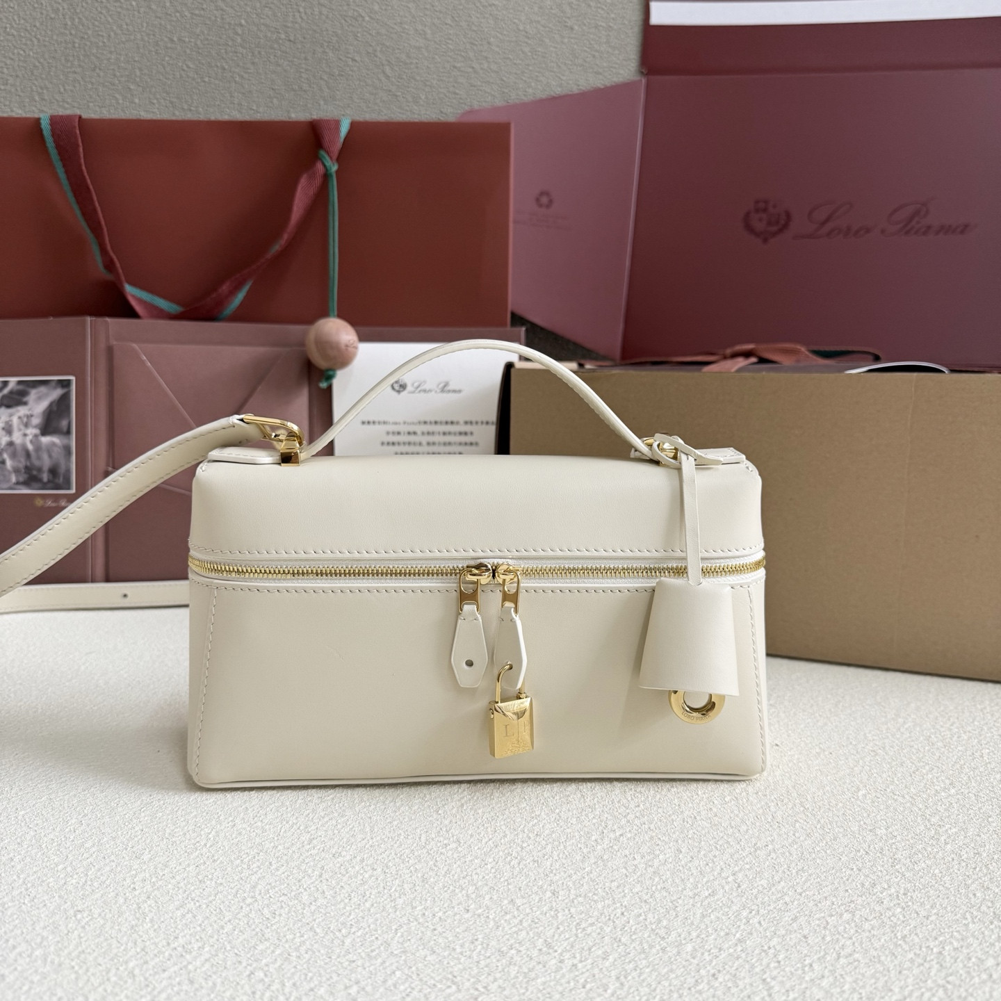 L**o p*ana extra bag l23 23x12x7cm