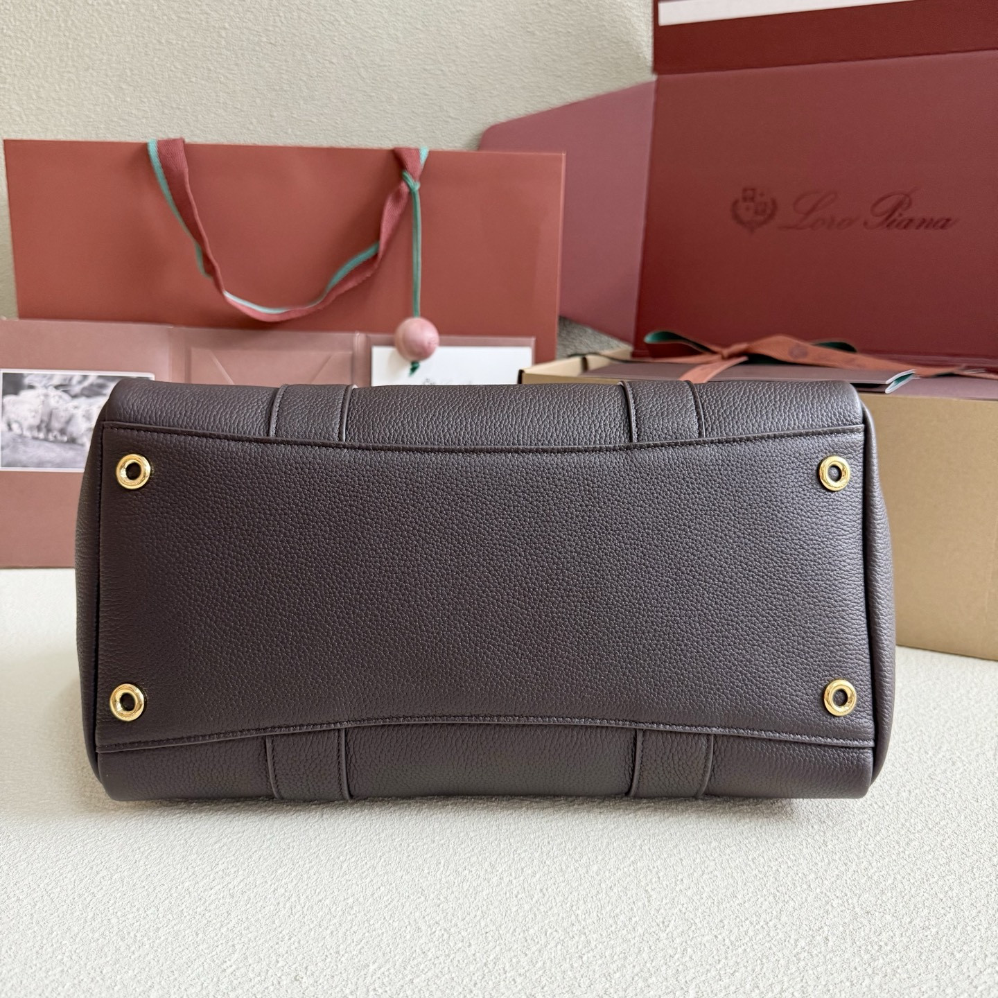 L**o p*ana loom l32 calfskin 33x23x18cm