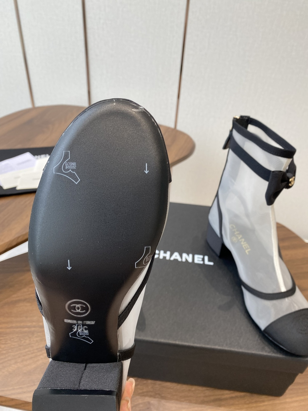 ua Ch*el short boots 5cm heel
