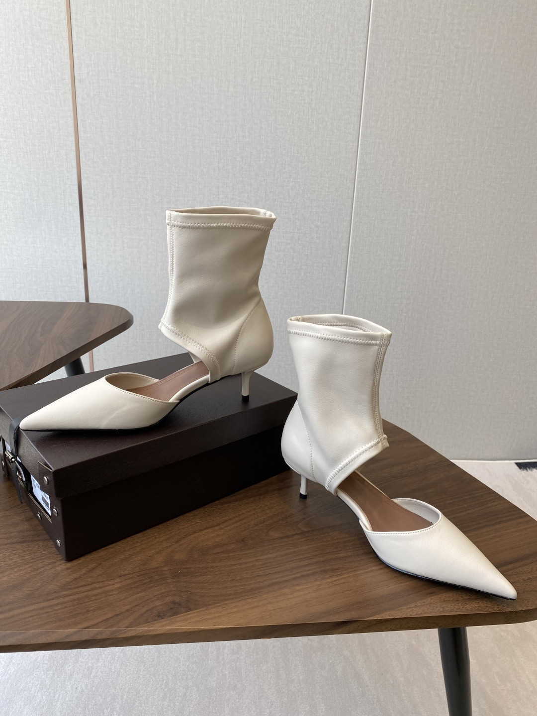 UA A1a1a LOW BOOTS 5.5cm Heel