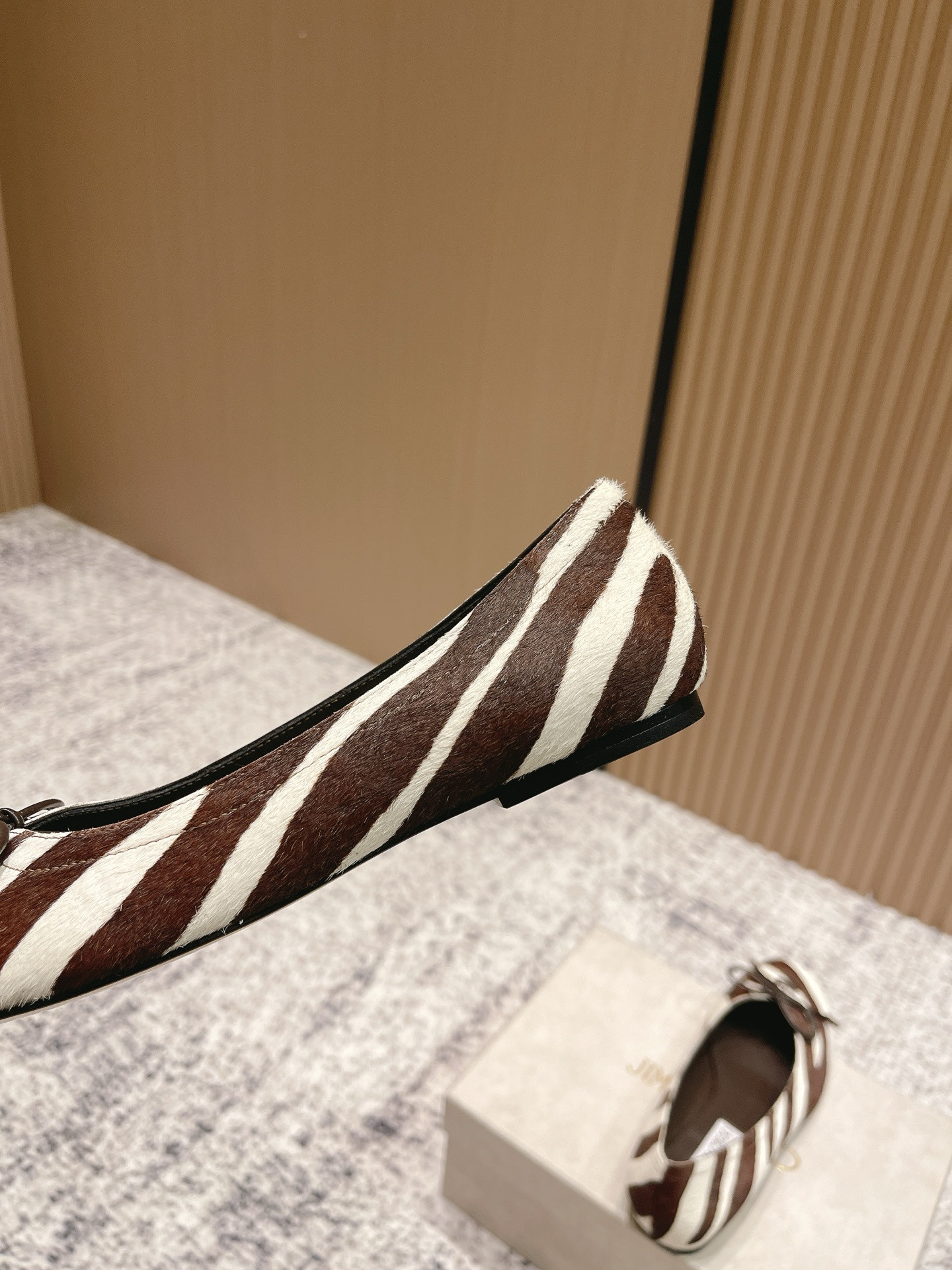 ua Ji*y Ch* scarlett ballerina flats