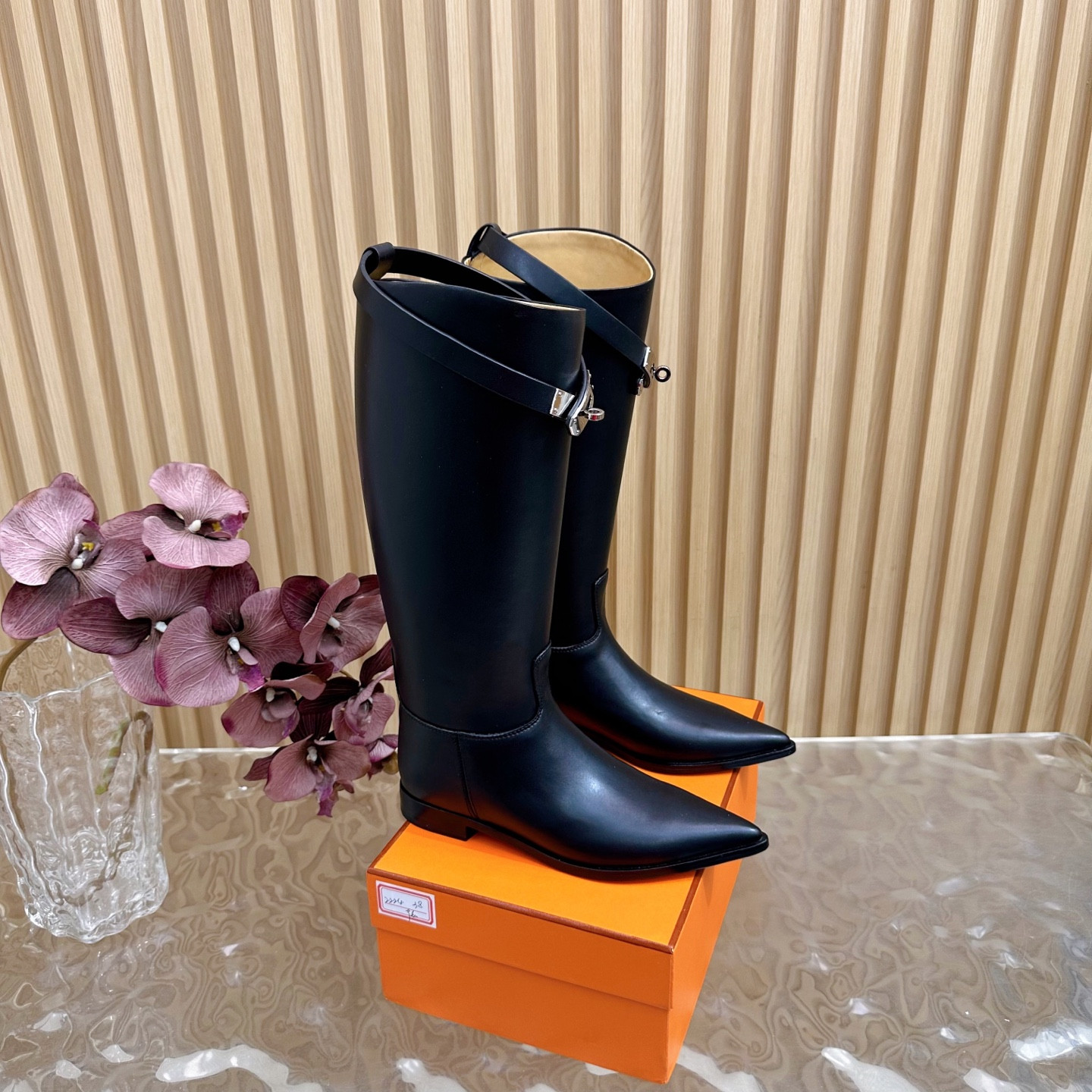 ua H**me5 jumping boots